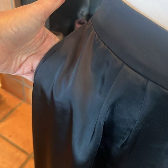 EXPRESS Black High Waist Wide Leg Satin Pleated Pant, size 16S (SHORT) - Picture 3 of 10